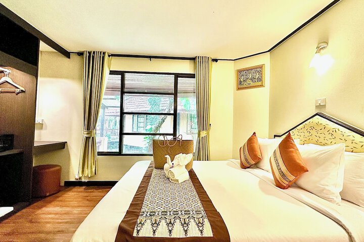 Room 5 of 179
