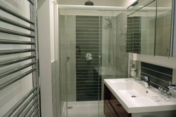 Room 2 of 71