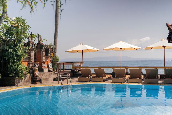 Pools & Facilities