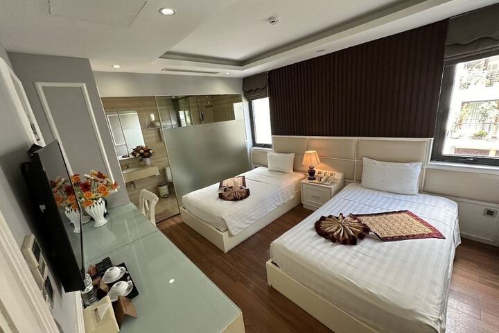 Room 14 of 98