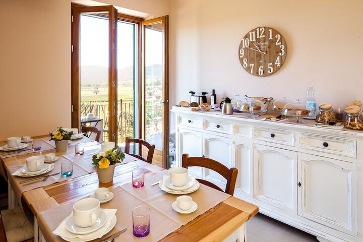 Breakfast/Coffee Service 27 of 63