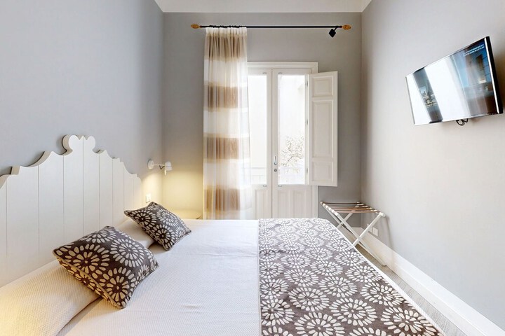 Room 89 of 210