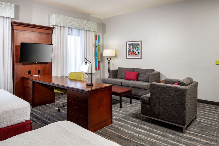 2 Queen Beds (6 of 24)