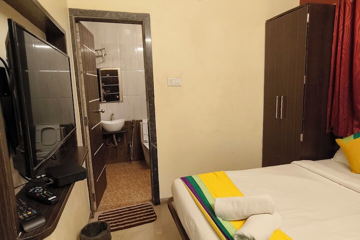 Room 6 of 44
