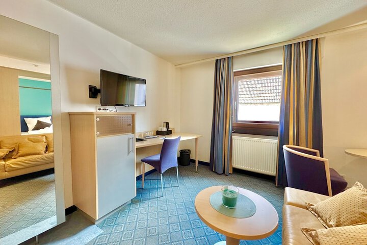Room 25 of 63