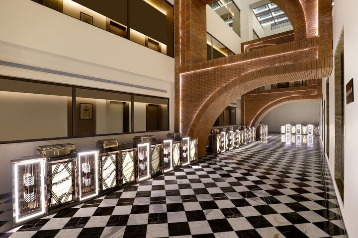 Ballroom/Hall 76 of 85