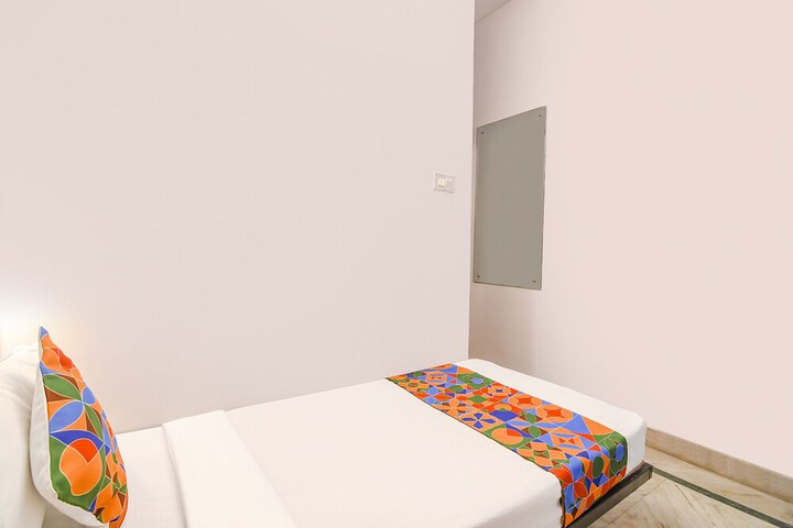 Room 18 of 34