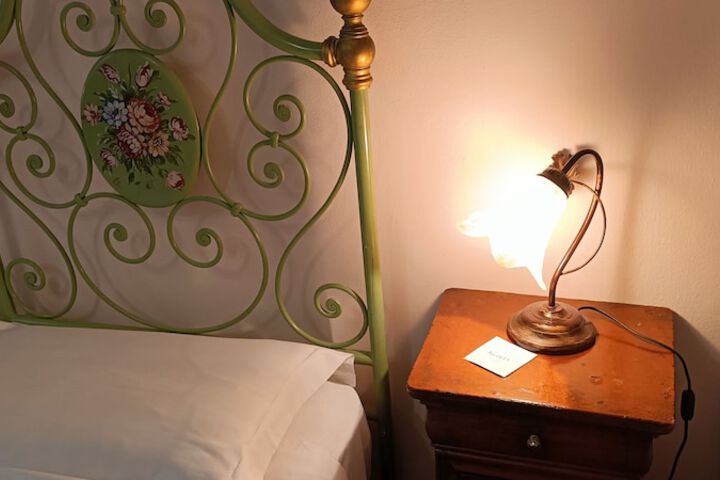 Room 19 of 115