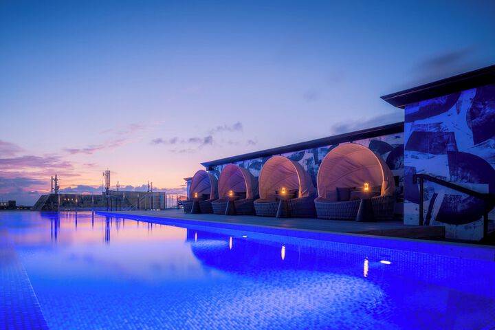 Pool 53 of 78