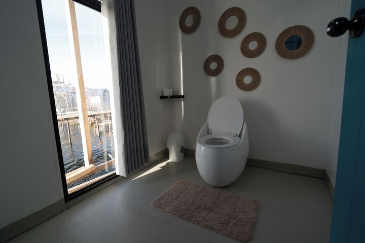 Room 13 of 112