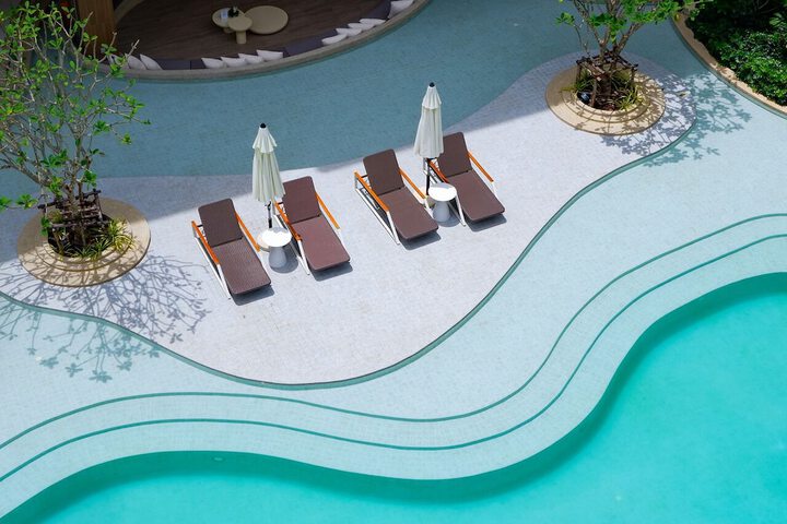 Pool 51 of 133