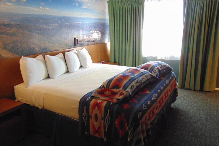 Room 9 of 64