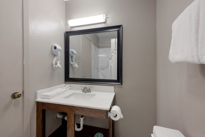Room 20 of 34