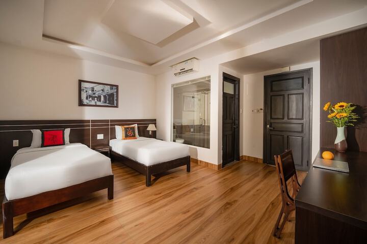 Room 2 of 26