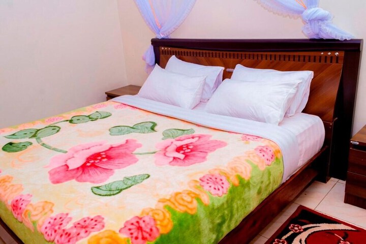 Room 17 of 48