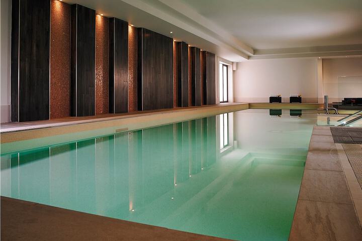 Hotel Pool
