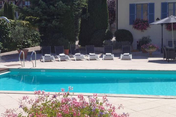 Pool 16 of 49