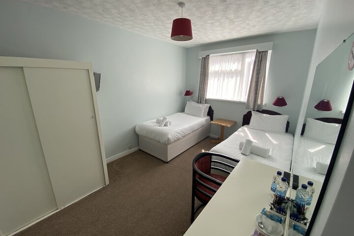 Room 12 of 87