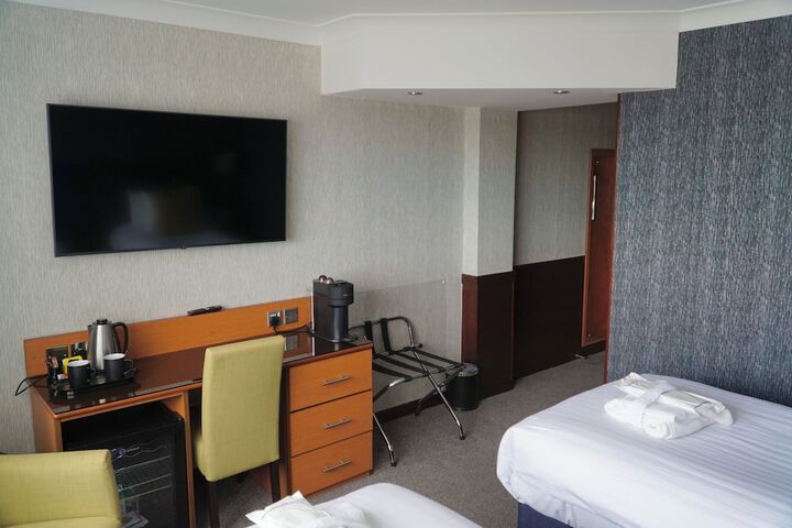 Room 65 of 102