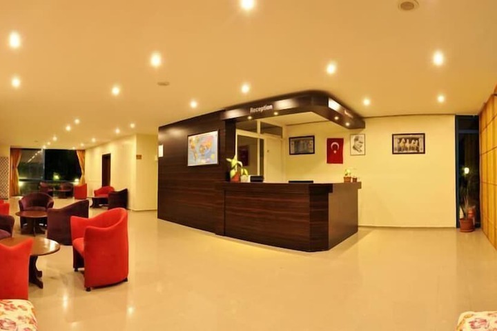 Entrance & Lobby