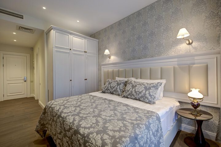Room 10 of 47