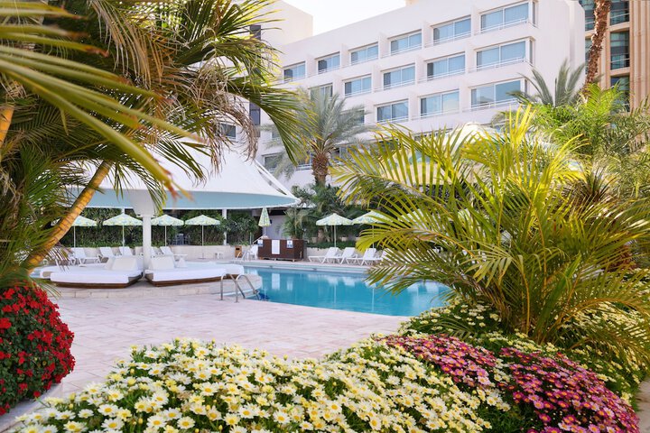 Hotel Pool