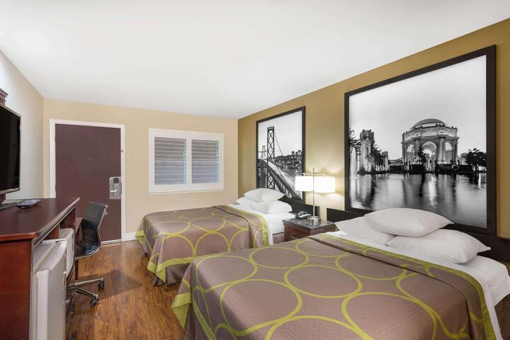 1 King Bed (7 of 7)