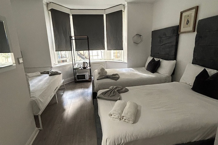 Room 85 of 146