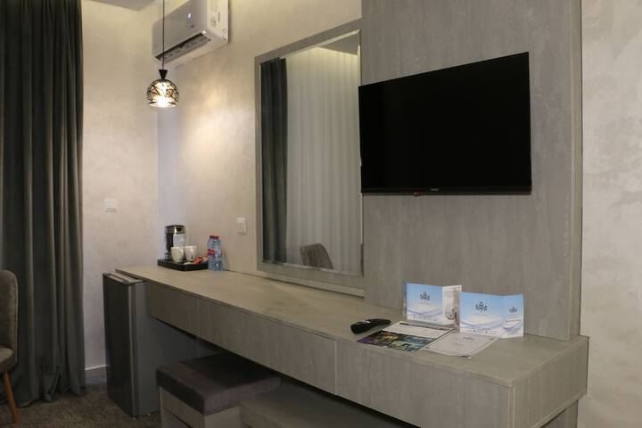 Room 3 of 56