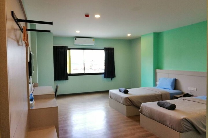 Room 11 of 23
