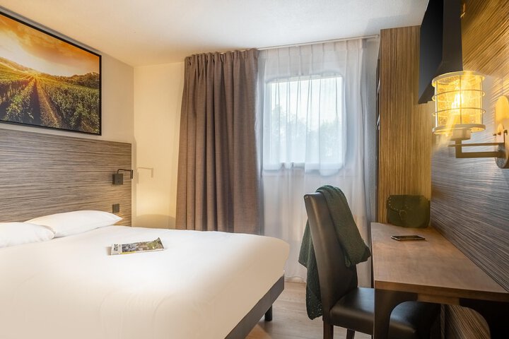 Room 46 of 127