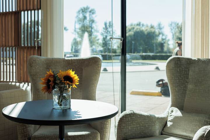 Guest Lobby