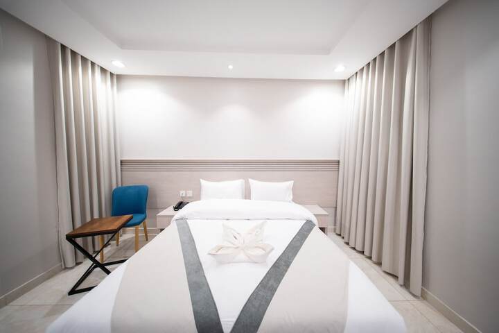 Room 18 of 64