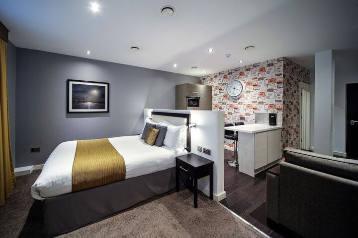 Room 15 of 60