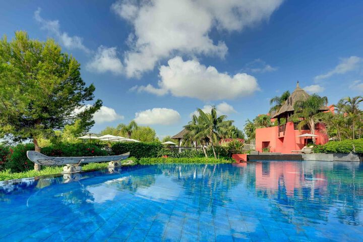 Hotel Pool