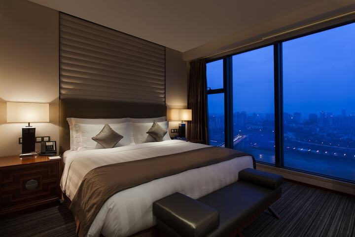 Room 15 of 57