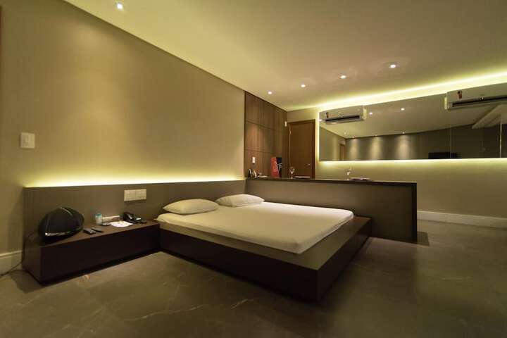 Room 28 of 56
