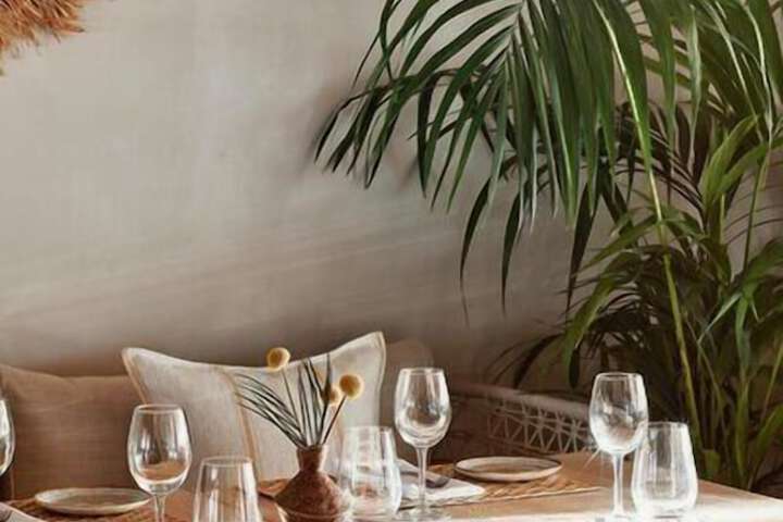 Dining 344 of 611