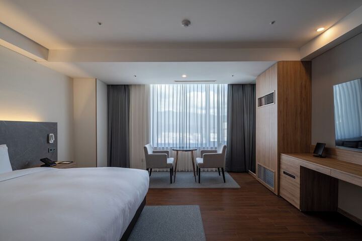 Room 15 of 54