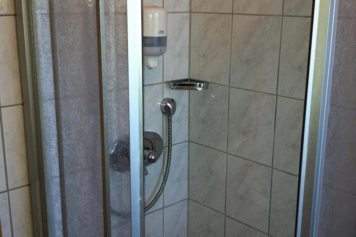 Room 14 of 35