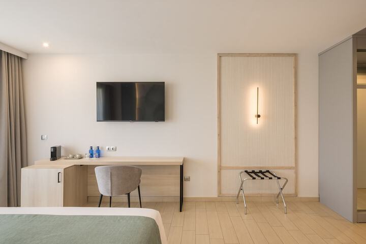 Room 7 of 70