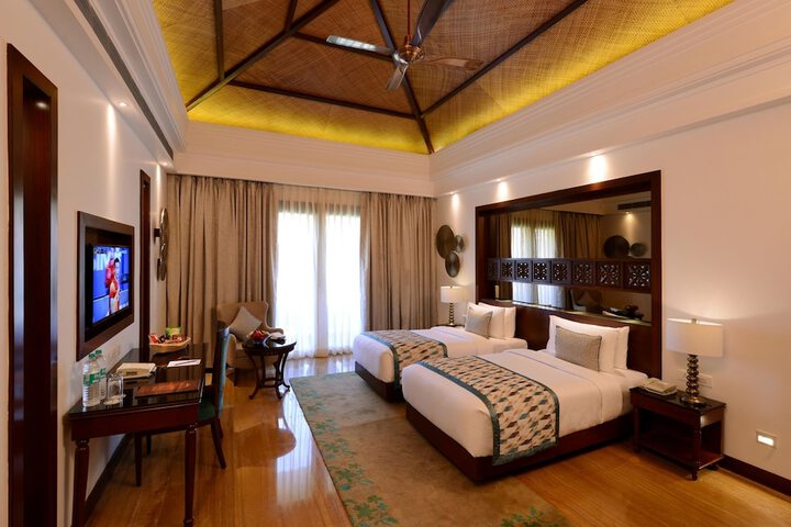 Room 4 of 97