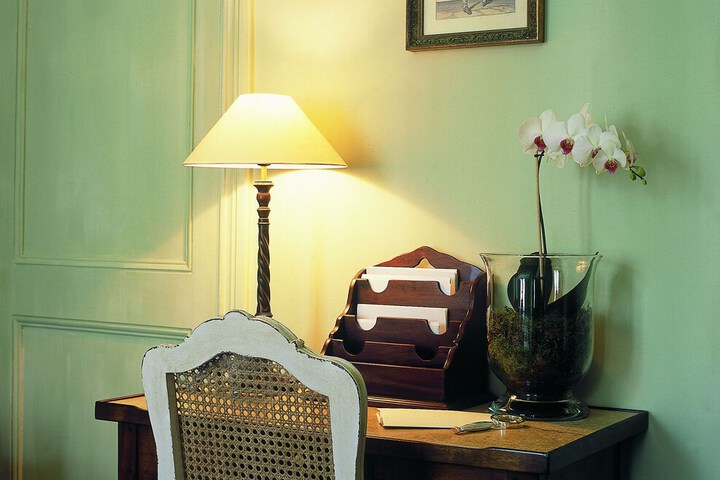 Room 51 of 79