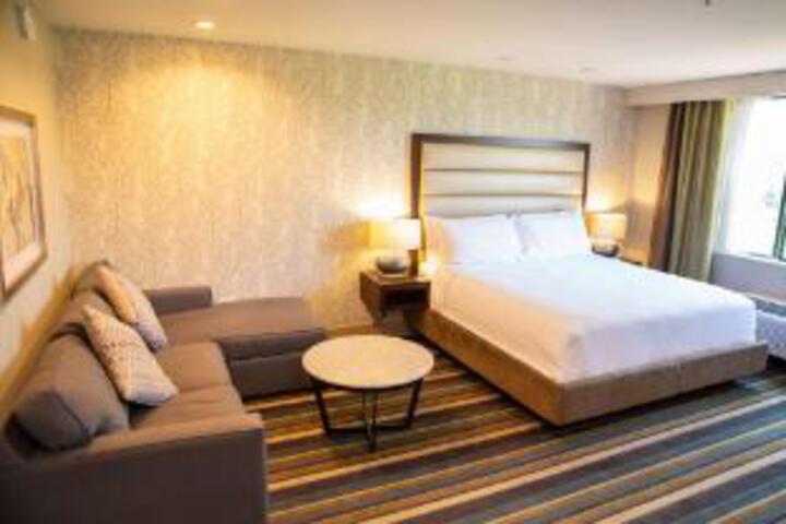 Room 27 of 27