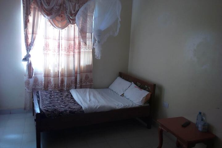 Room 3 of 20