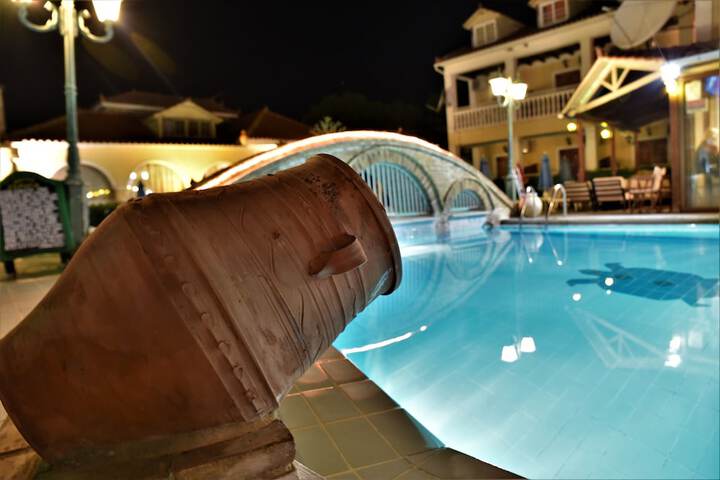 Hotel with Pool