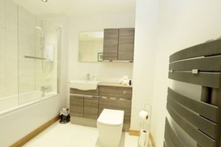 Room 2 of 9