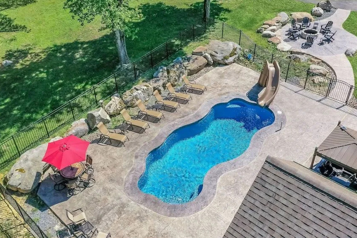 Pool 12 of 15