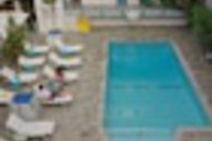 Pool 170 of 255