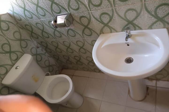 Room 9 of 14